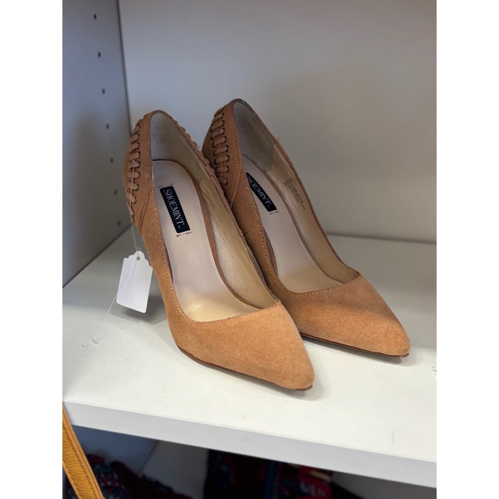 ShoeMint Tan Suede Pointed Toe Pumps Whipstitch Heel Detail Camel Stiletto‎ 9.5